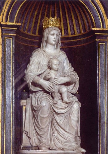 Madonna col Bambino, 1465 ca.,marmo